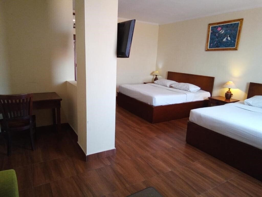 Картинка RedDoorz @ Raya Kuta 3*