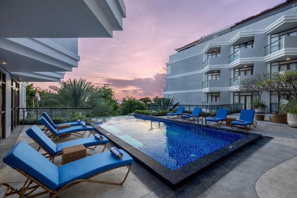 Отель Wyndham Garden Kuta Beach Bali 4*