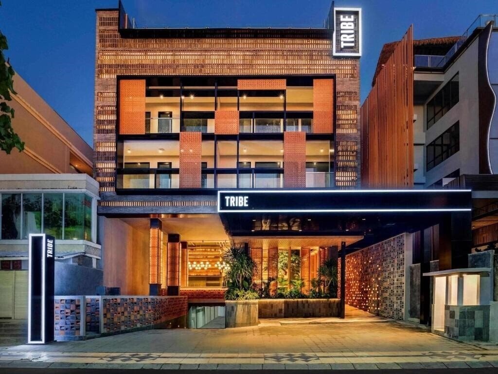 Отель Tribe Bali Kuta Beach 4*
