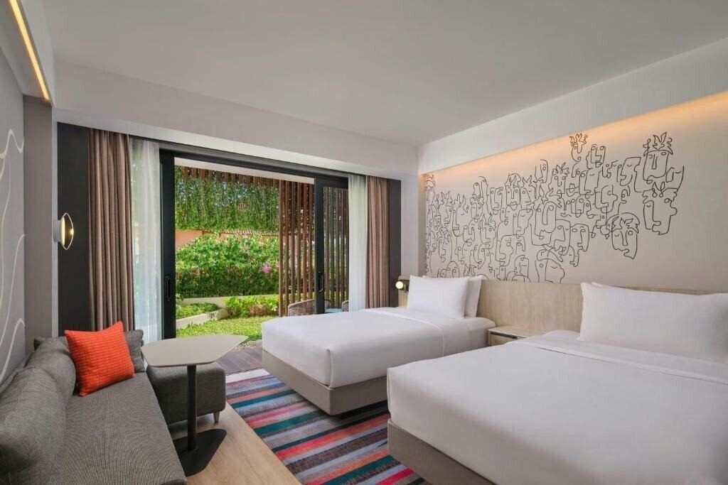 Фото Aloft Bali Kuta Beach Walk 4*