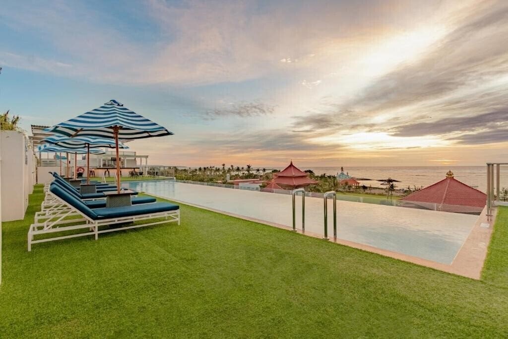 Отель Holiday Inn Express Baruna Bali, An IHG Hotel 4*