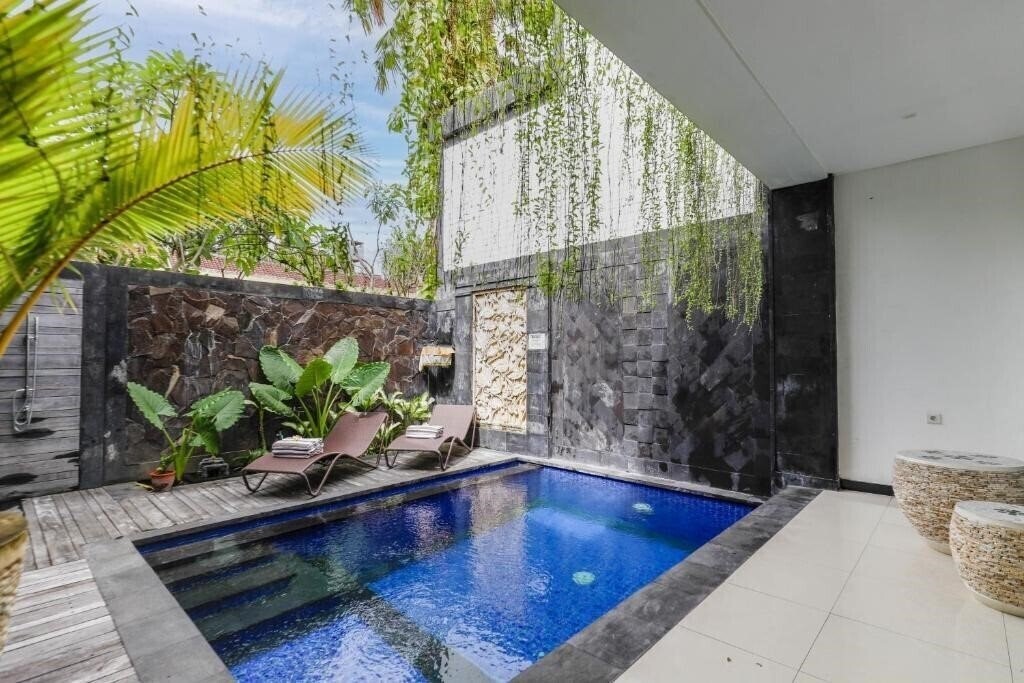 Фотографія Puri Bagus Villa Legian Kuta 3*
