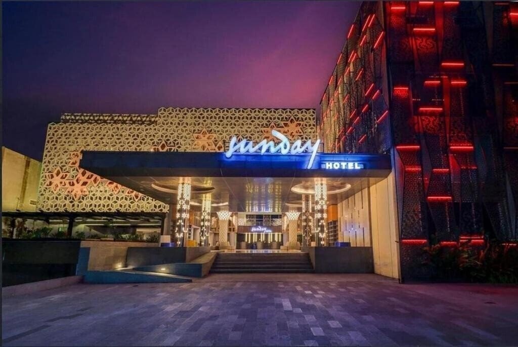 Готель Sunday Hotel Arshika Sunset Road 4*