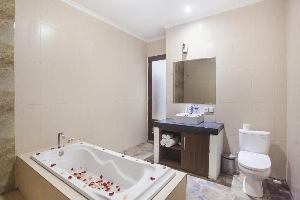 Фотографія Kubu Manggala Villas - Seminyak 4*