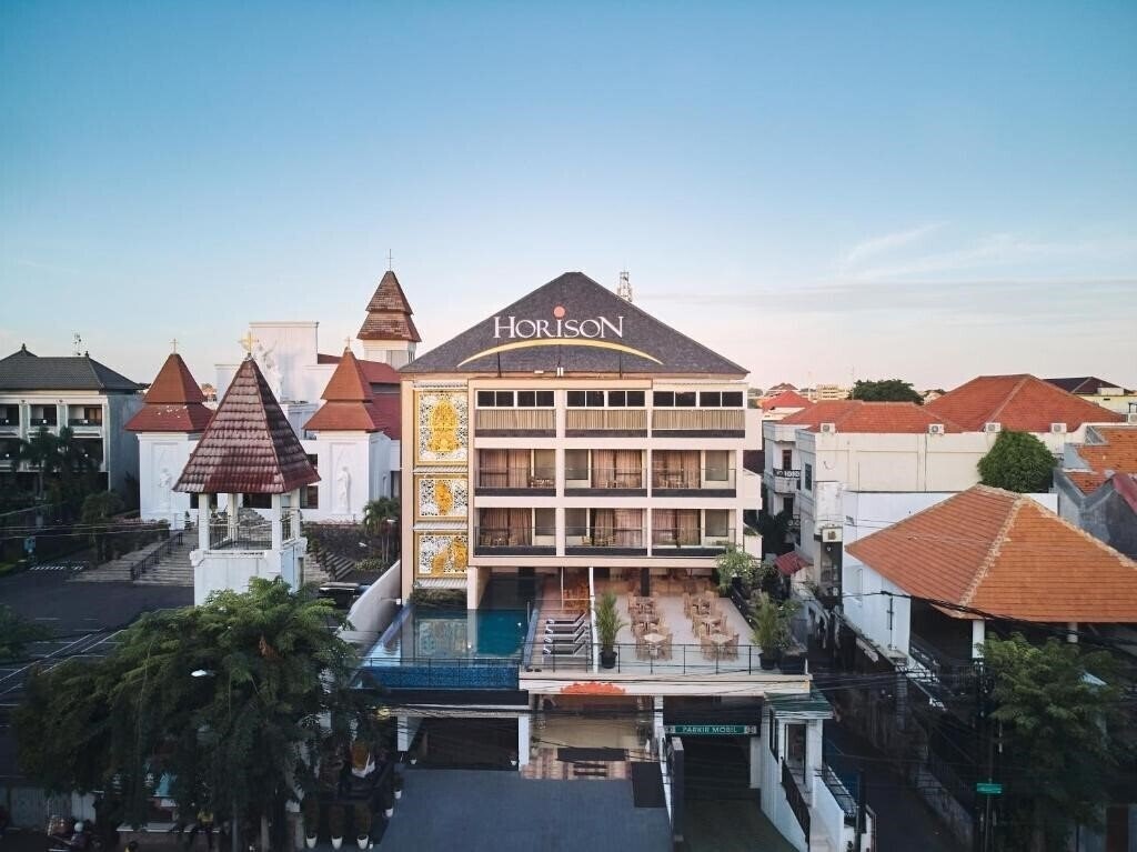 Отель Horison Kuta Bali 3*