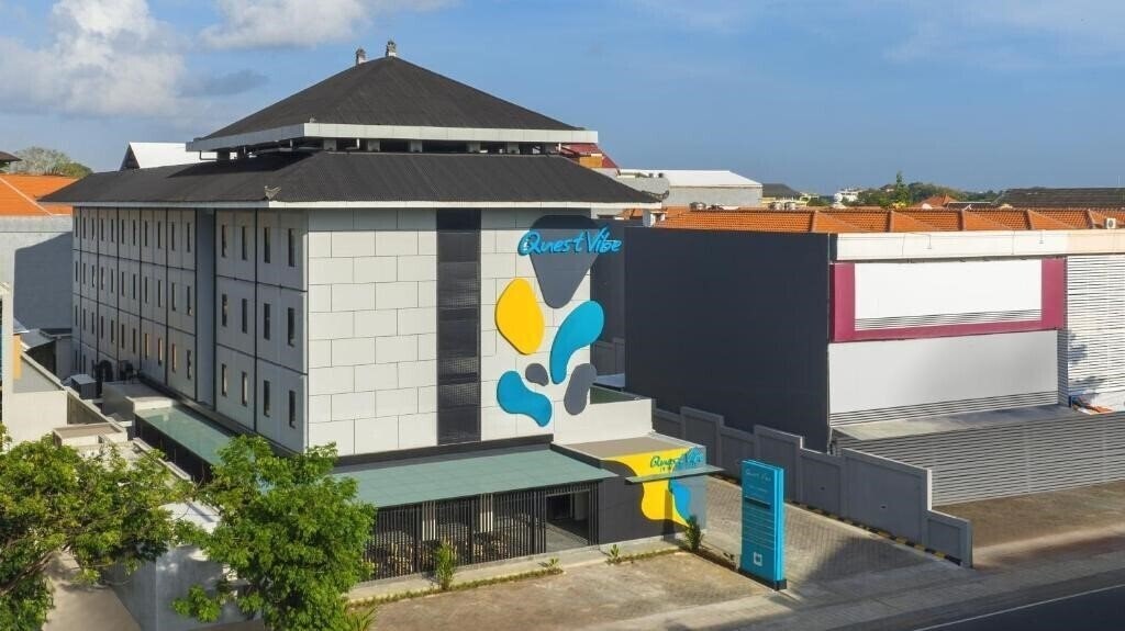 Отель Quest Vibe Dewi Sri Bali 3*