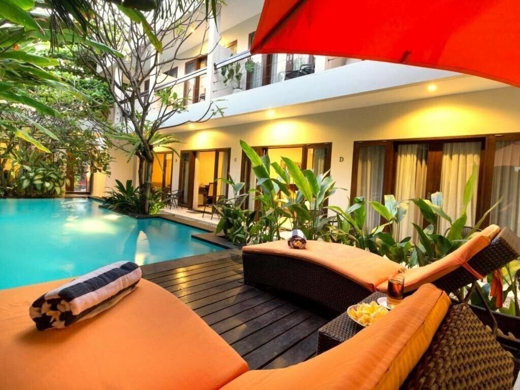 Отель The Pavilion Kuta 3*