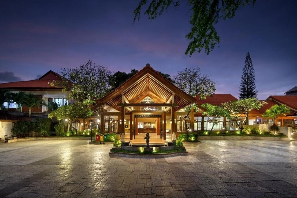 Готель Grand Istana Rama 4*