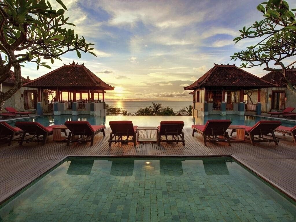Готель Mercure Kuta Bali 4*