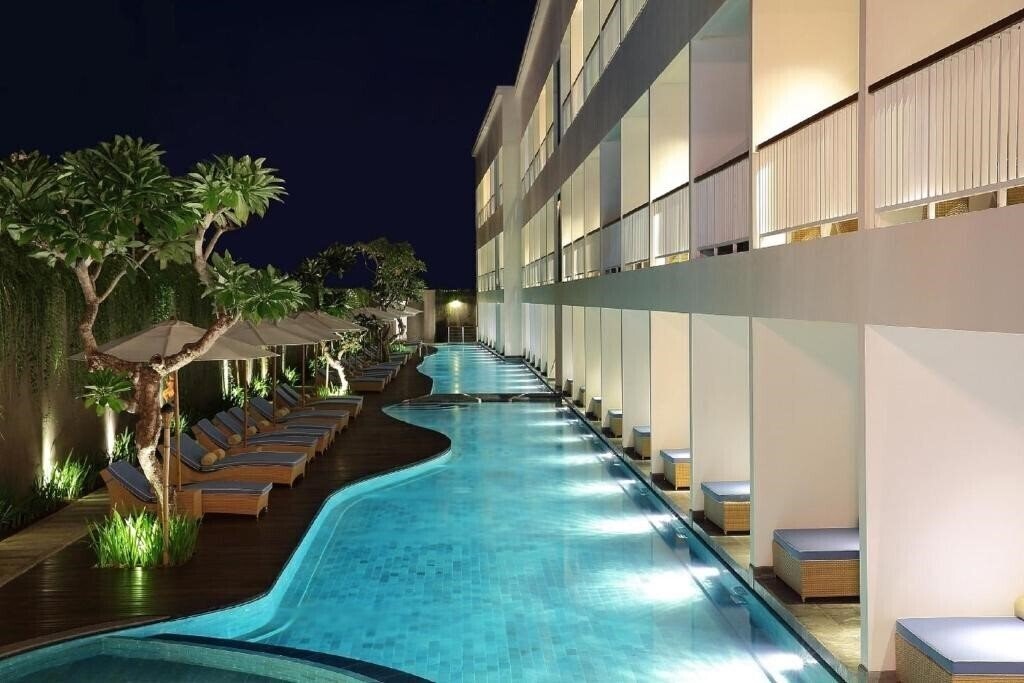 Отель Ossotel Legian Bali 4*