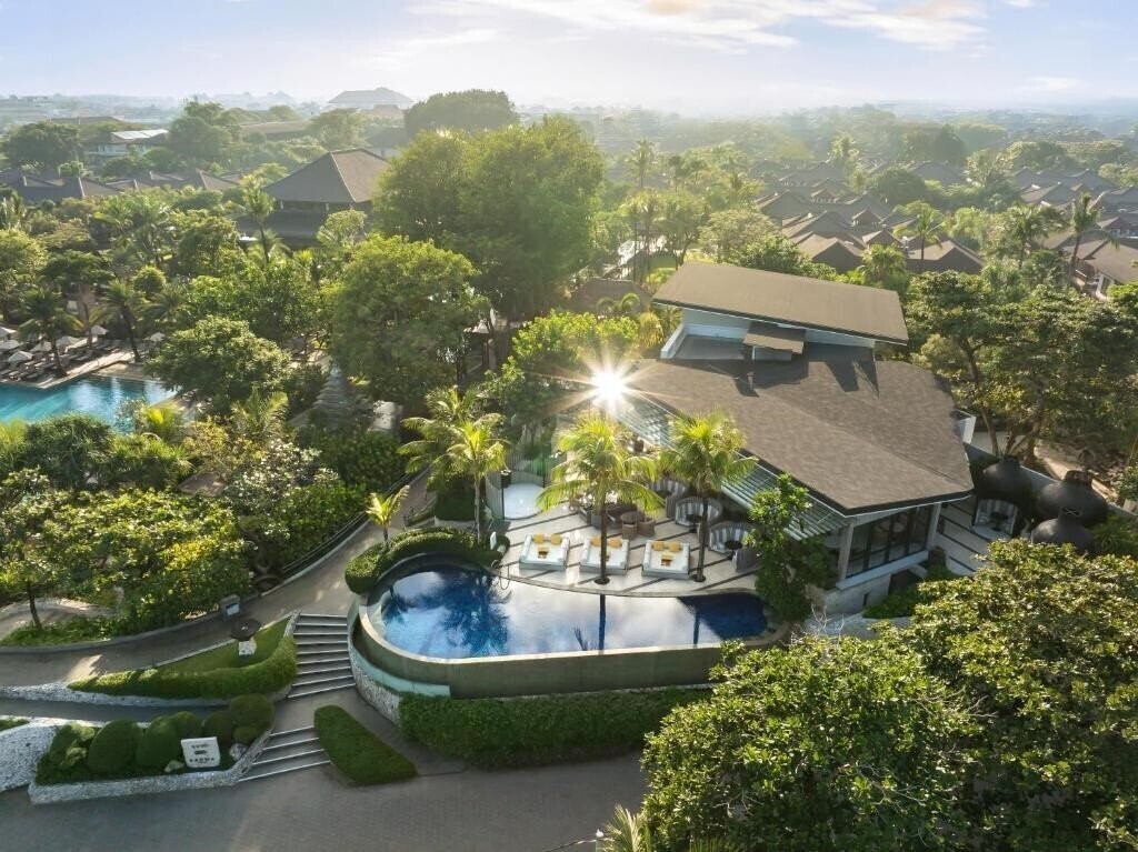 Фото Padma Resort Bali At Legian 5*
