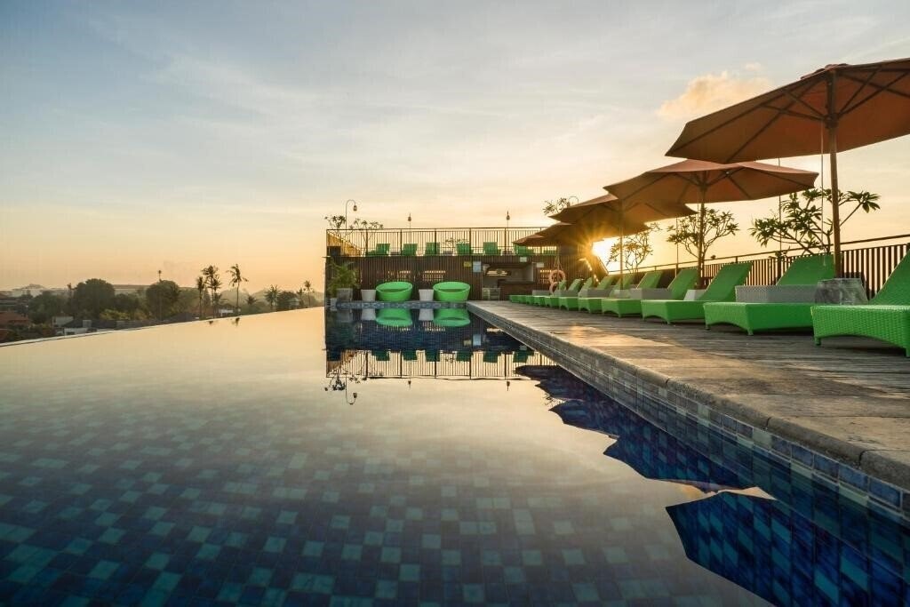 Фото Zest Hotel Legian 2*