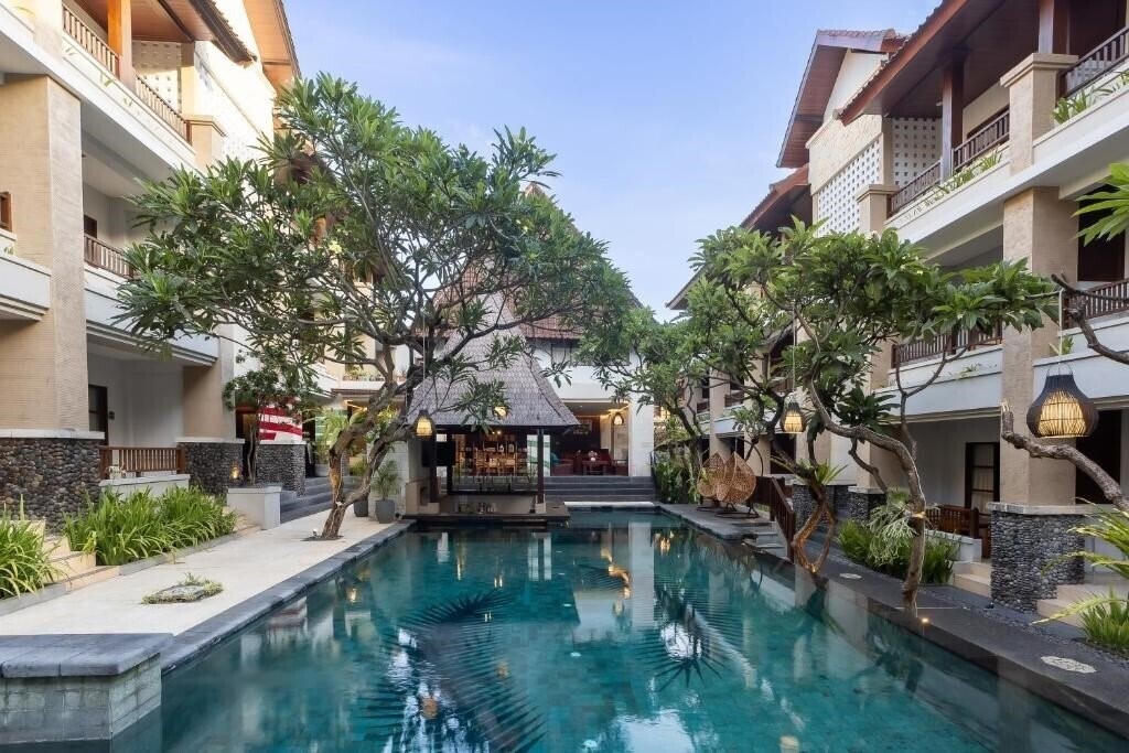 Отель Fourteen Roses Beach Hotel 3*