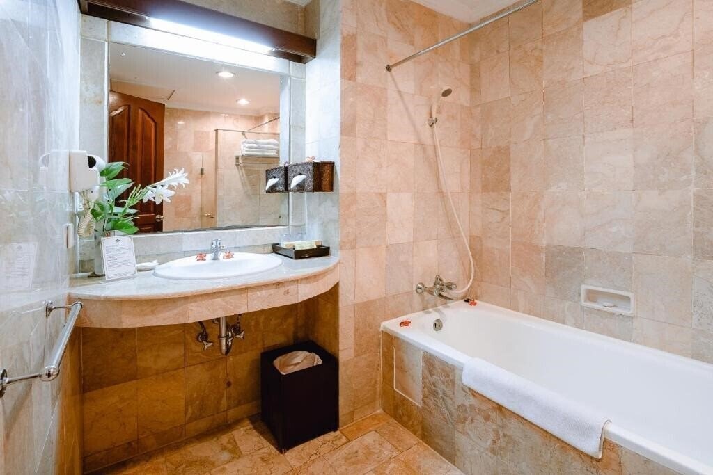 Фотографія Hotel Kumala Pantai 4*
