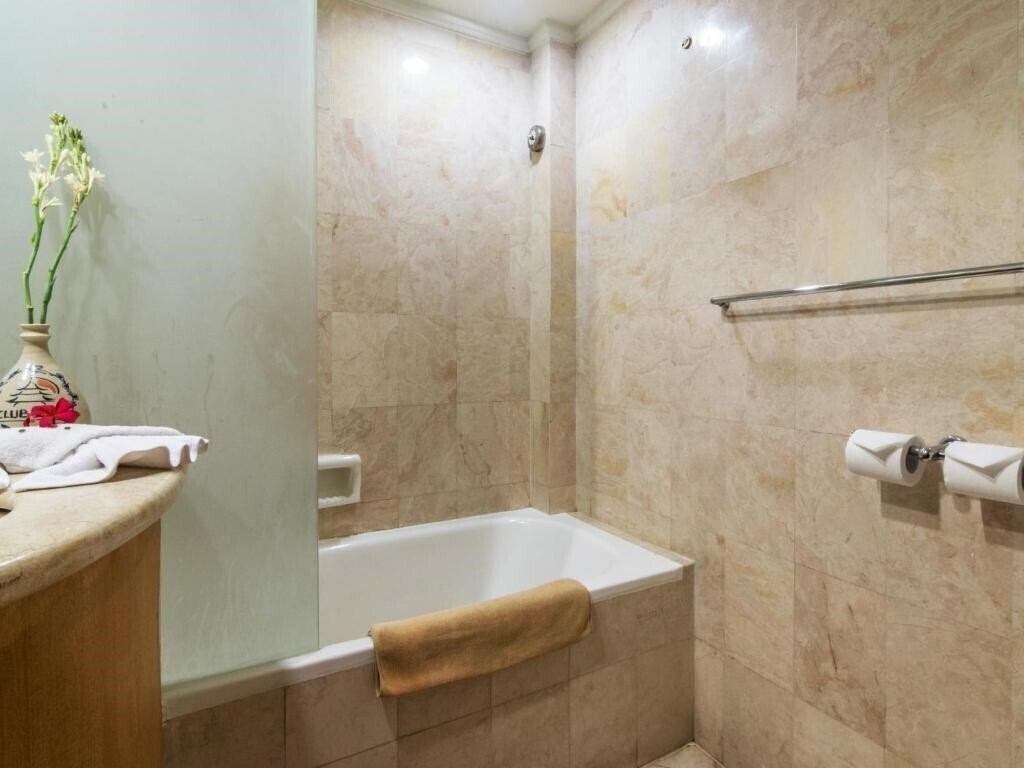 Фото Club Bali Family Suites @ Legian Beach 4*