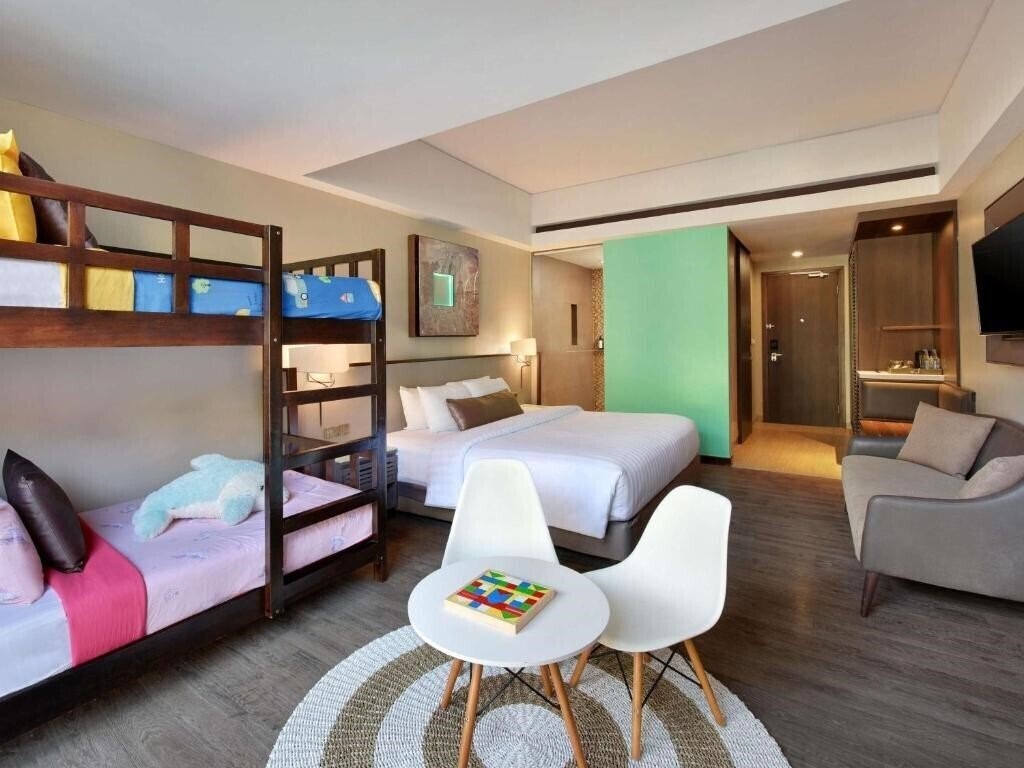 Фото Mercure Bali Legian 4*