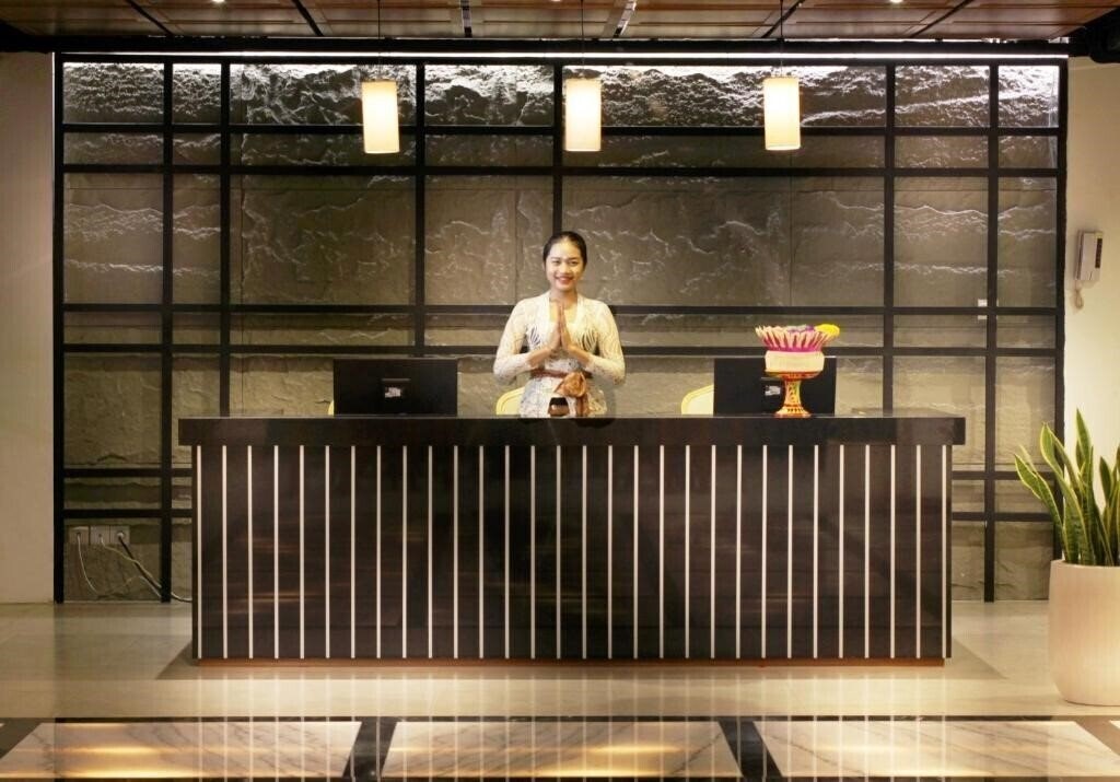 Фото Nadi Hotel Legian 3*