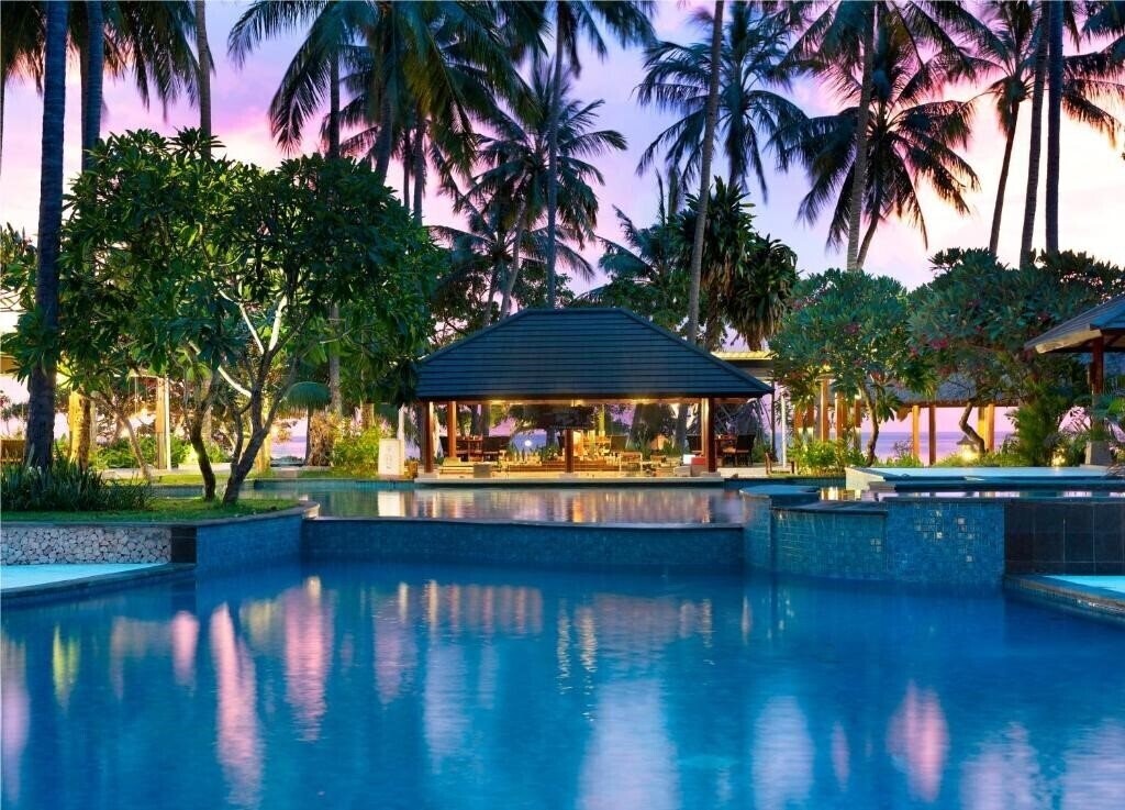 Изображение Holiday Resort Lombok 4*
