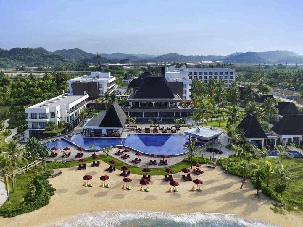 Фотографія Pullman Lombok Mandalika Beach Resort 5*