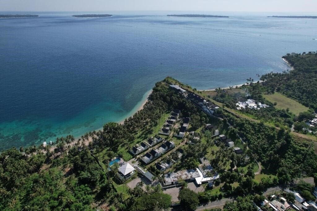 Отель The Kayana Beach Lombok 5*