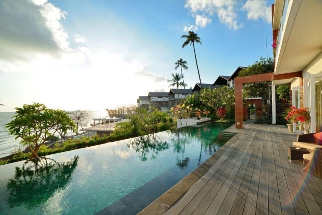 Фотографія Rajavilla Lombok Resort & Beach Club 3*