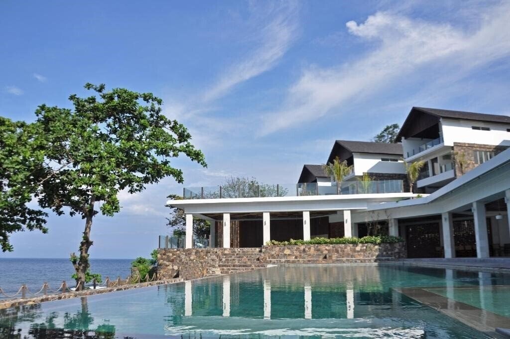 Картинка Rajavilla Lombok Resort & Beach Club 3*