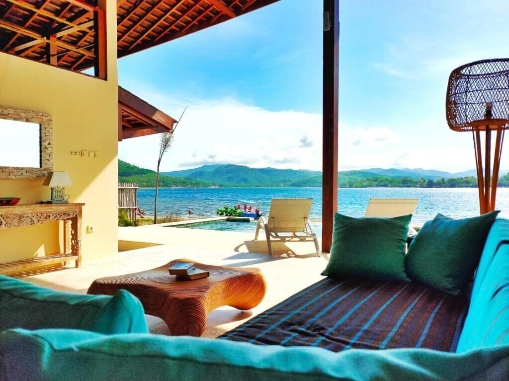 Отель The Club Villas Lombok 4*