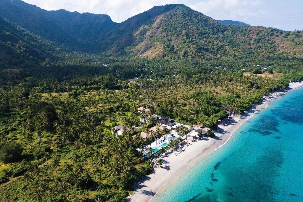 Отель Seven Secrets Resort By Hanging Gardens 5*