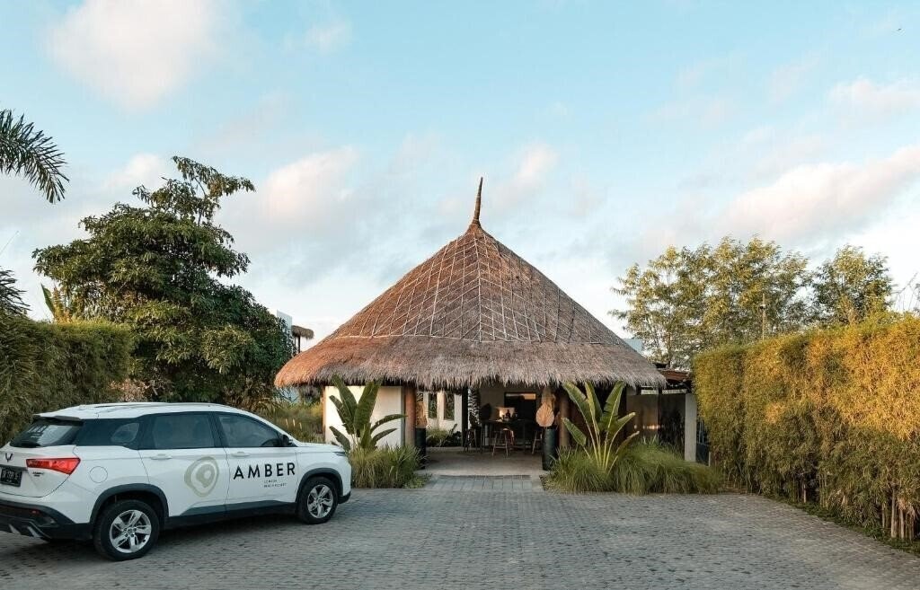 Фотографія Amber Lombok Beach Resort 4*