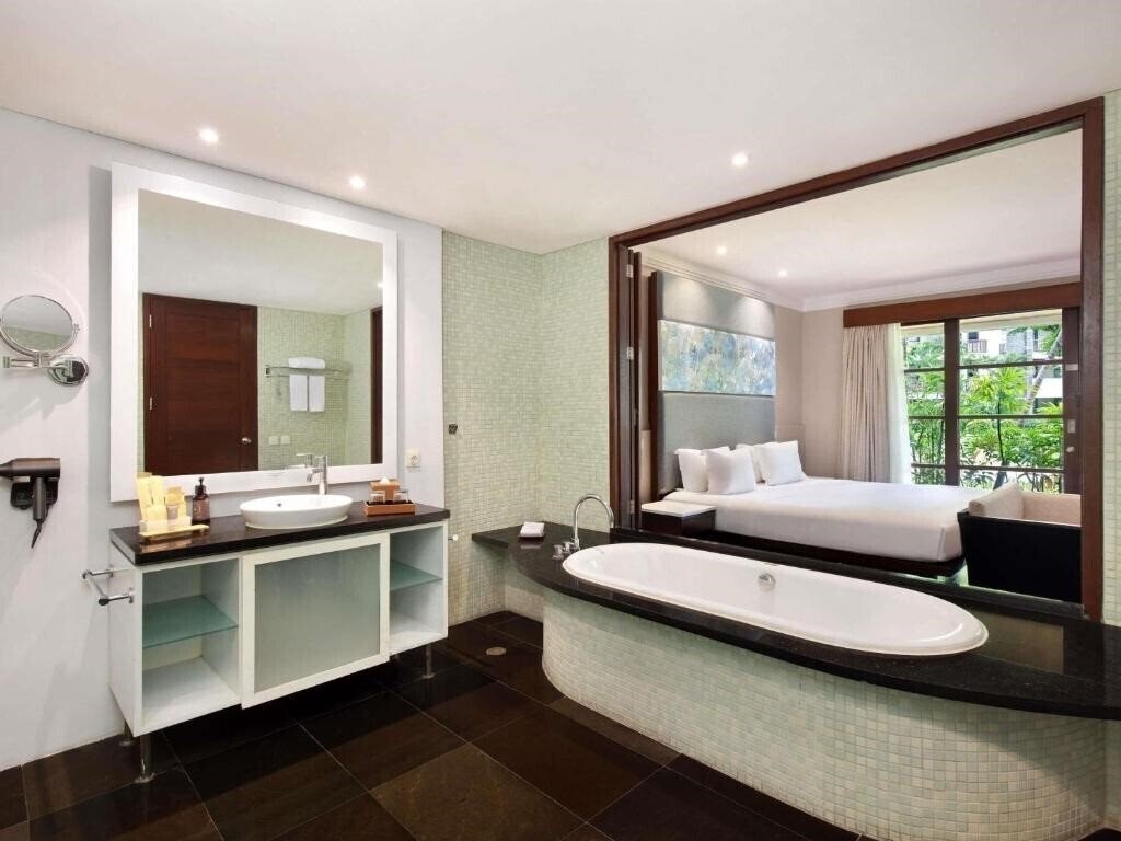 Фотографія Novotel Nusa Dua Hotel & Residences 4*