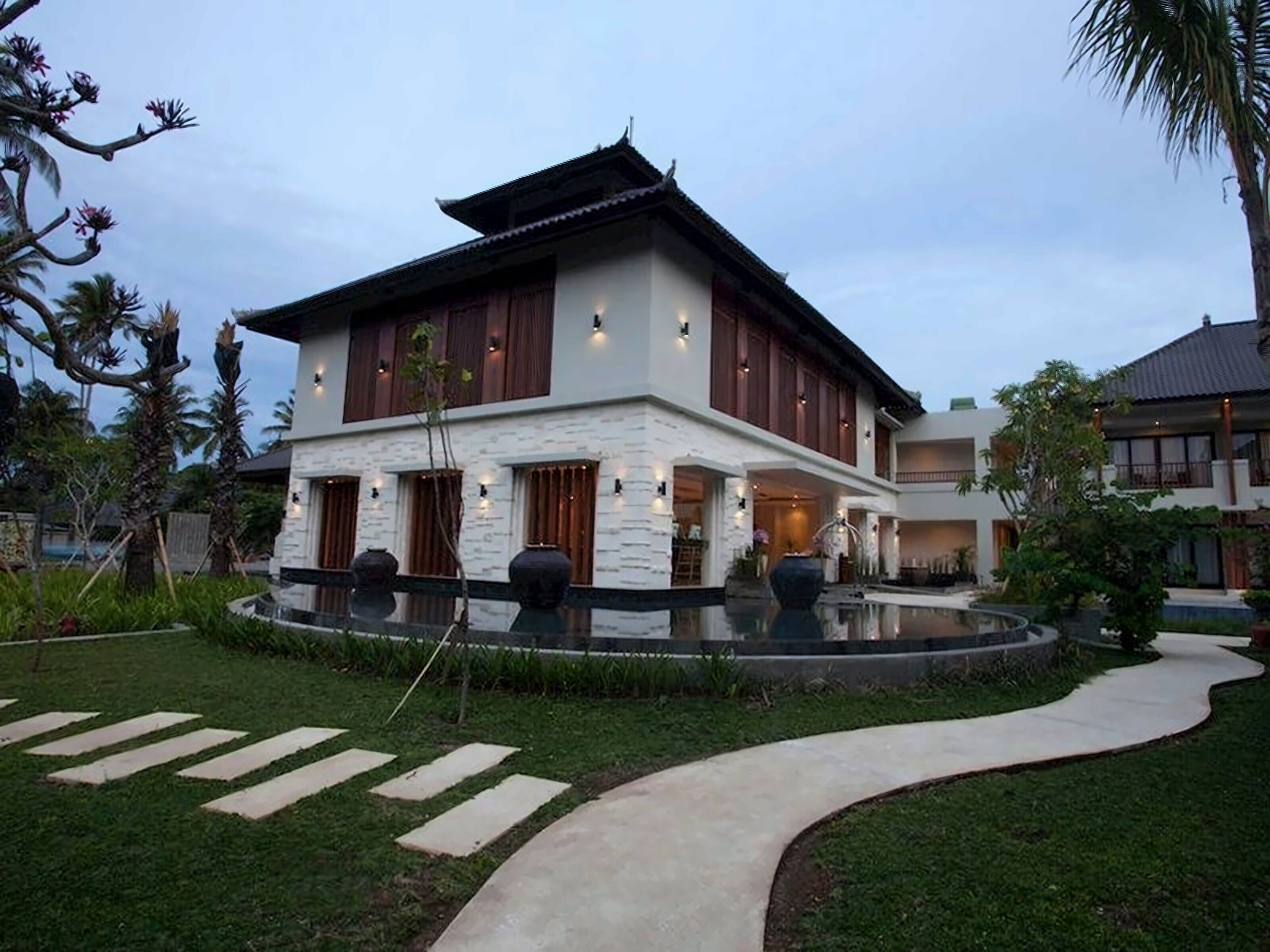 Фото Grand Whiz Nusa Dua 4*