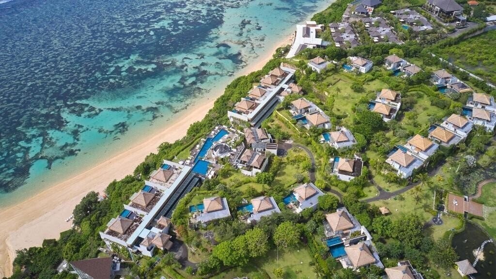 Готель Samabe Bali Suites & Villas 5*