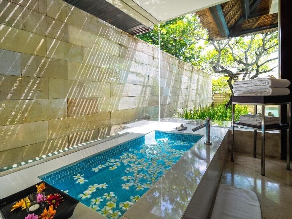 Фотографія The Bale Nusa Dua 5*