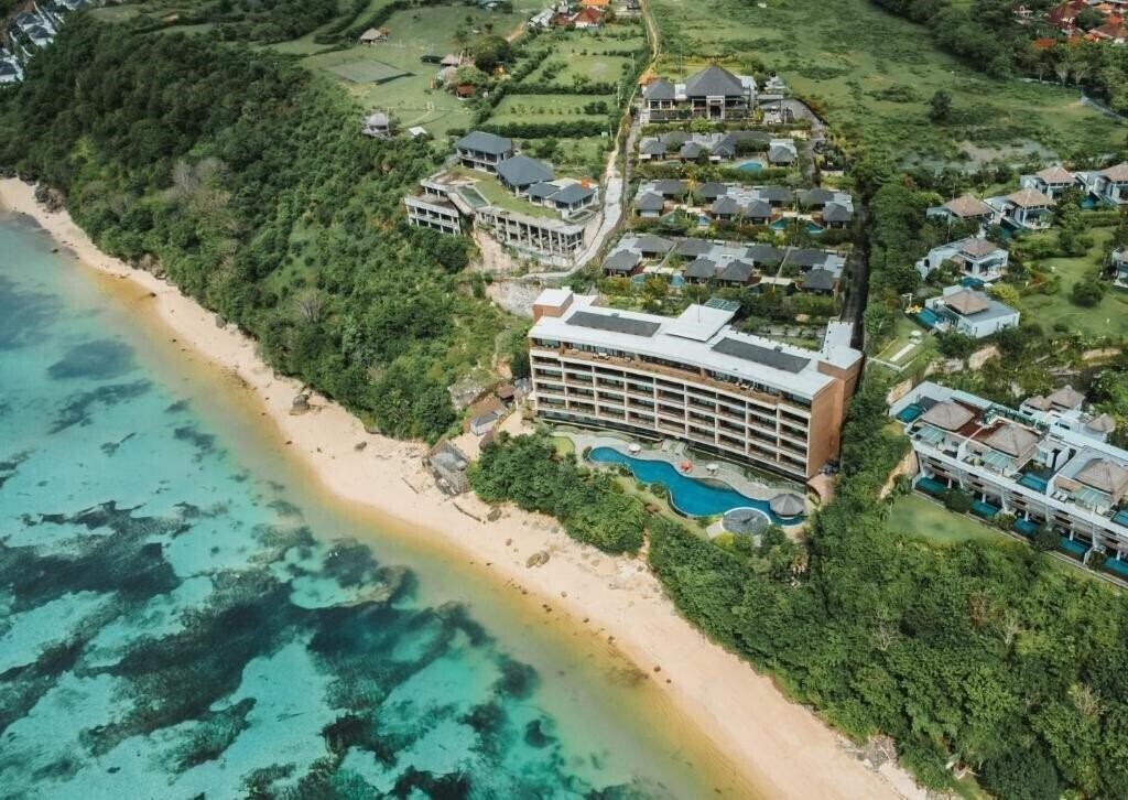 Готель Ulu Segara Luxury Suites & Villas 5*