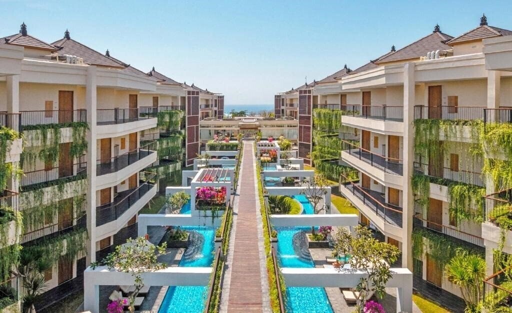 Готель Vouk Hotel & Suites Nusa Dua 5*