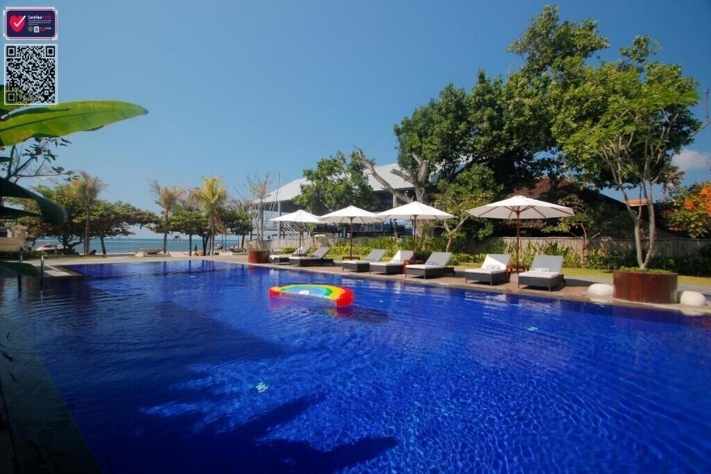 Готель Benoa Sea Suites And Villas 4*