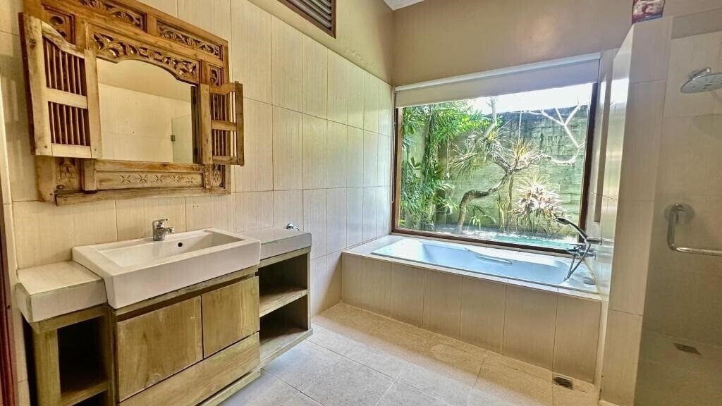 Фото Nuansa Kori House 4 Bedrooms Jimbaran 3*