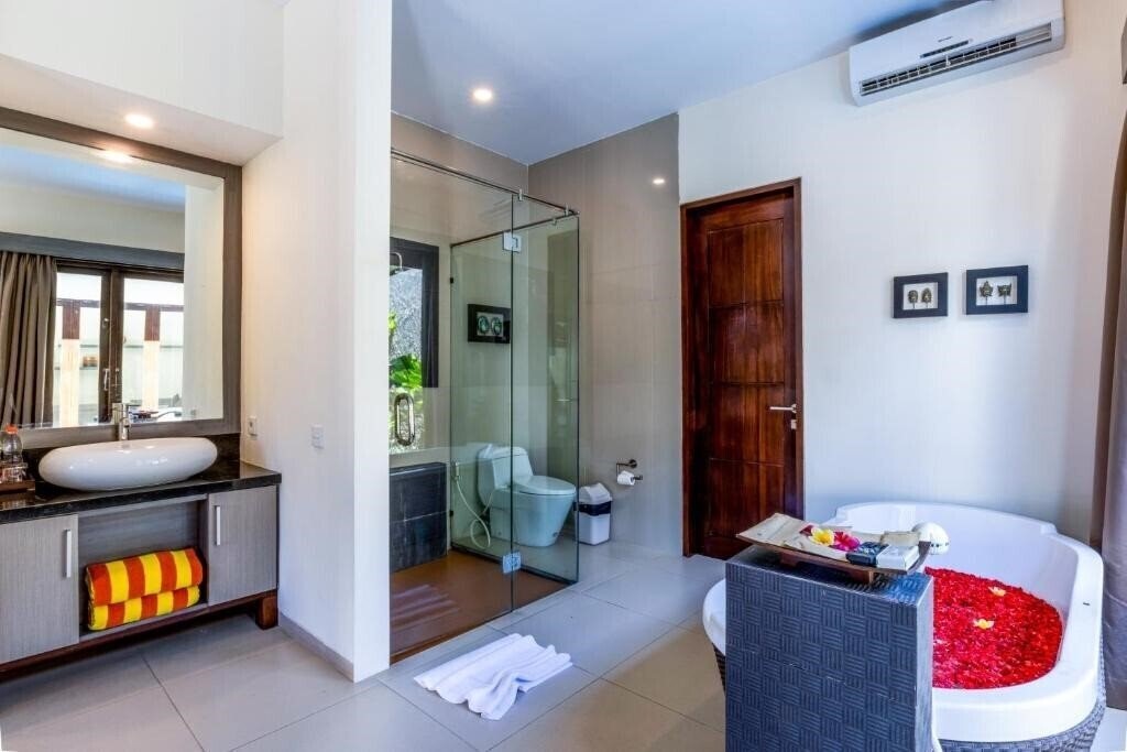 Фотография Seven Angels Villa 4*