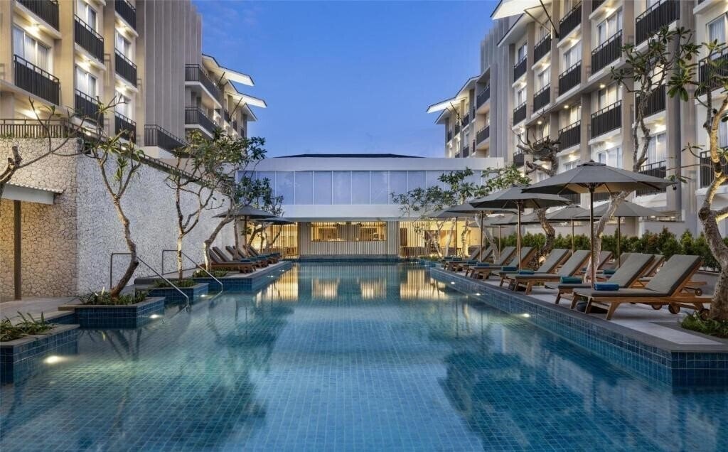Готель Hilton Garden Inn Bali Nusa Dua 4*