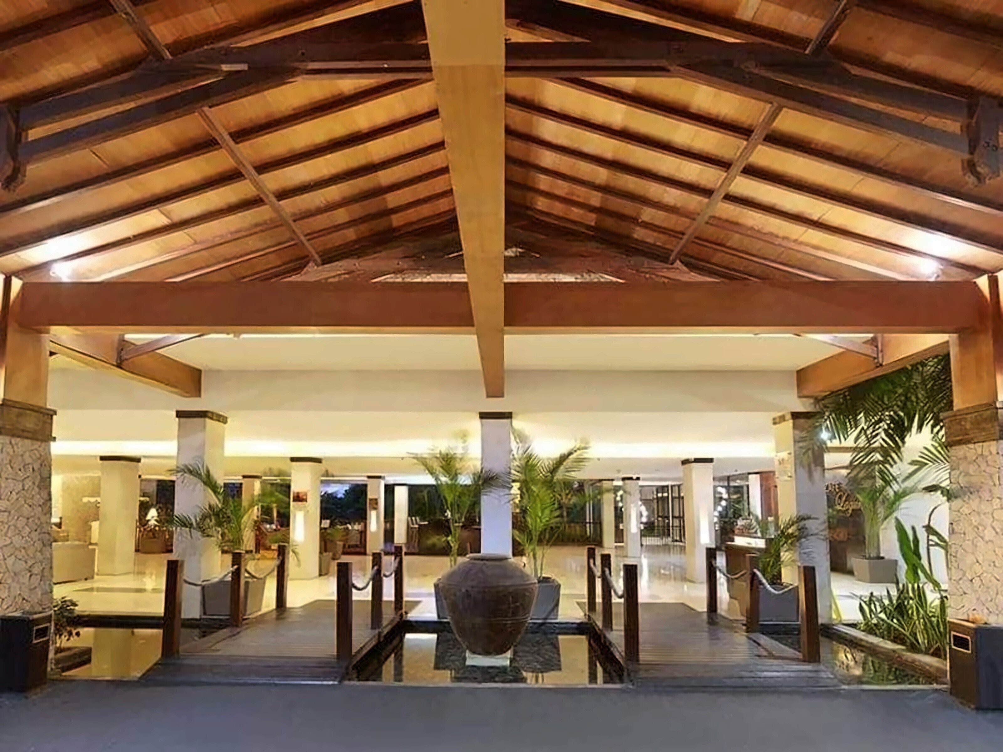 Изображение Swiss Belhotel Segara 4*