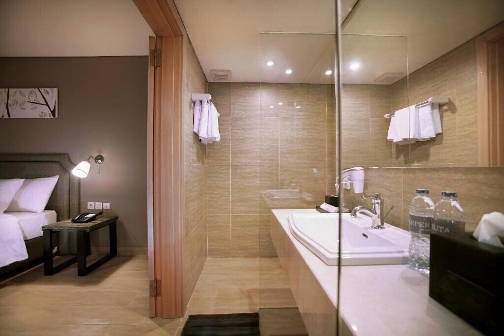 Картинка The Harper Hotel Kuta 4*