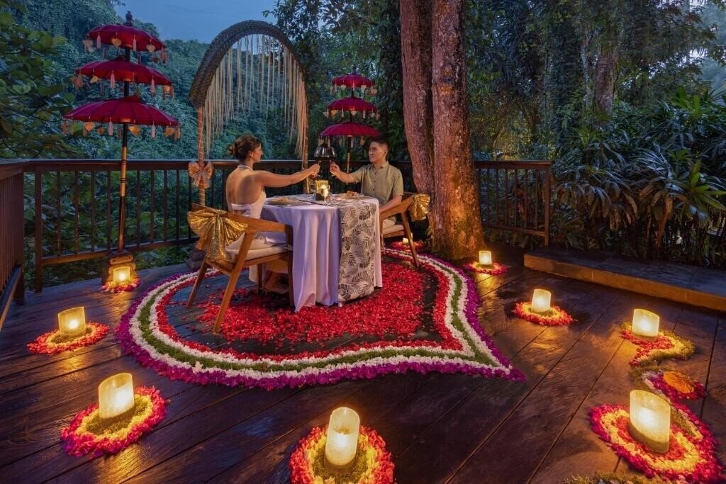 Отель The Lokha Ubud 4*