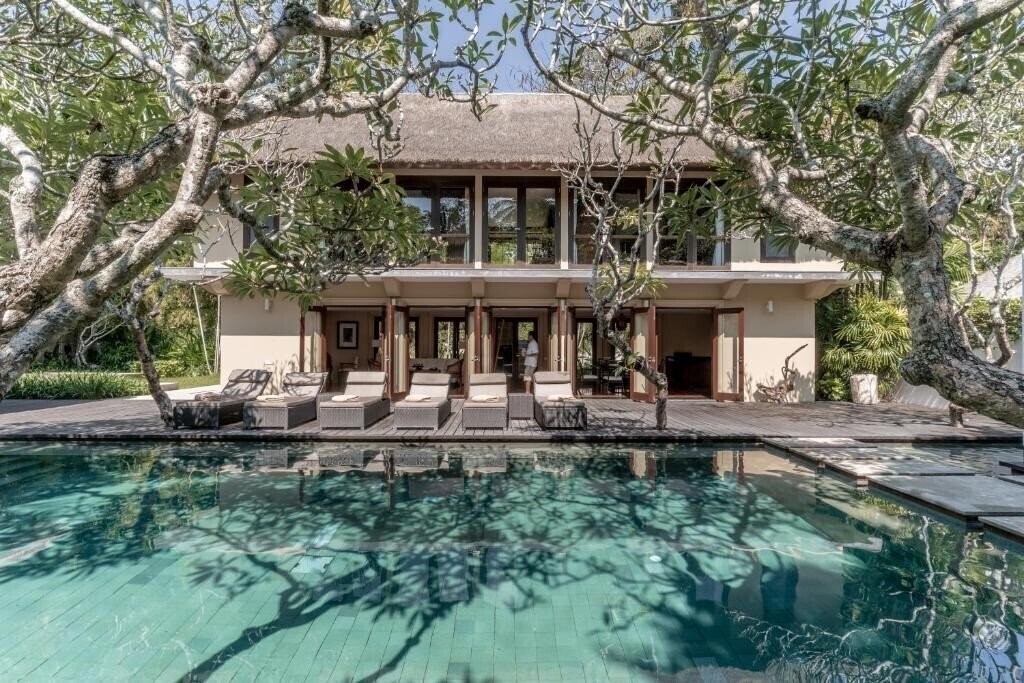 Готель Kaya Manis Nusa Dua 5*