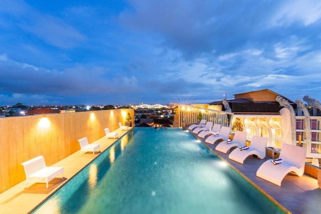 Фото J Boutique 3*