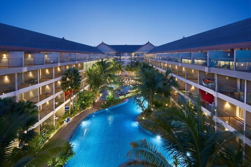 Отель Ramada Encore Bali Seminyak 4*