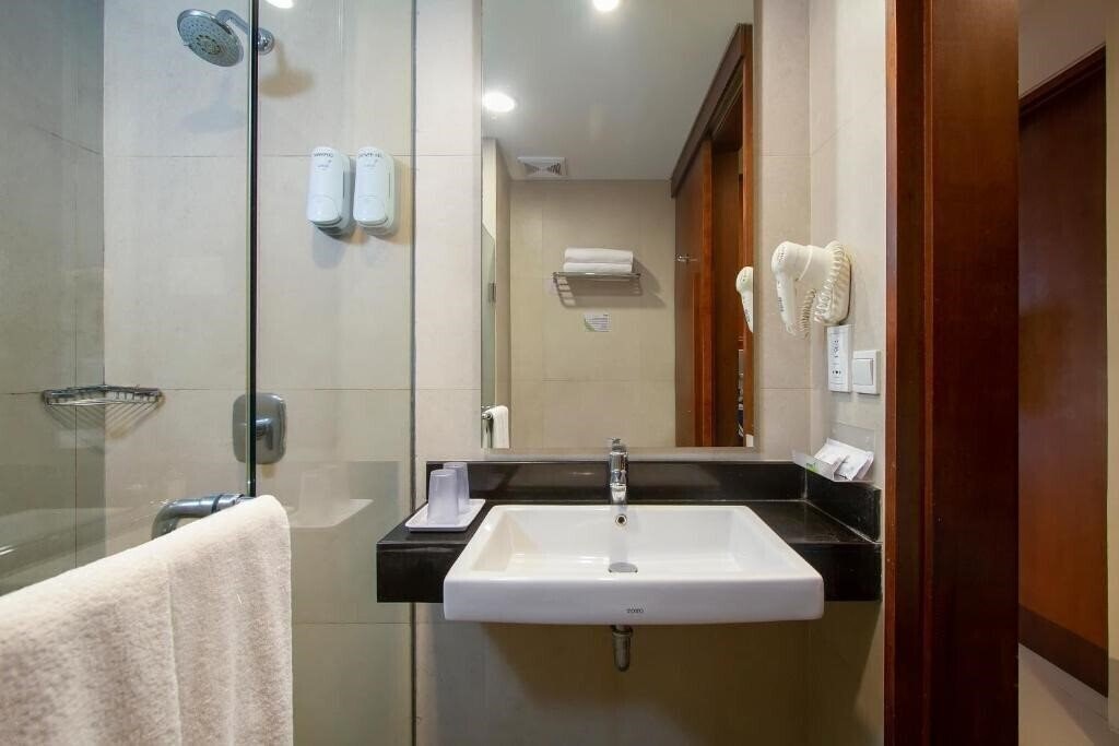 Фотография PrimeBiz Hotel Kuta 2*