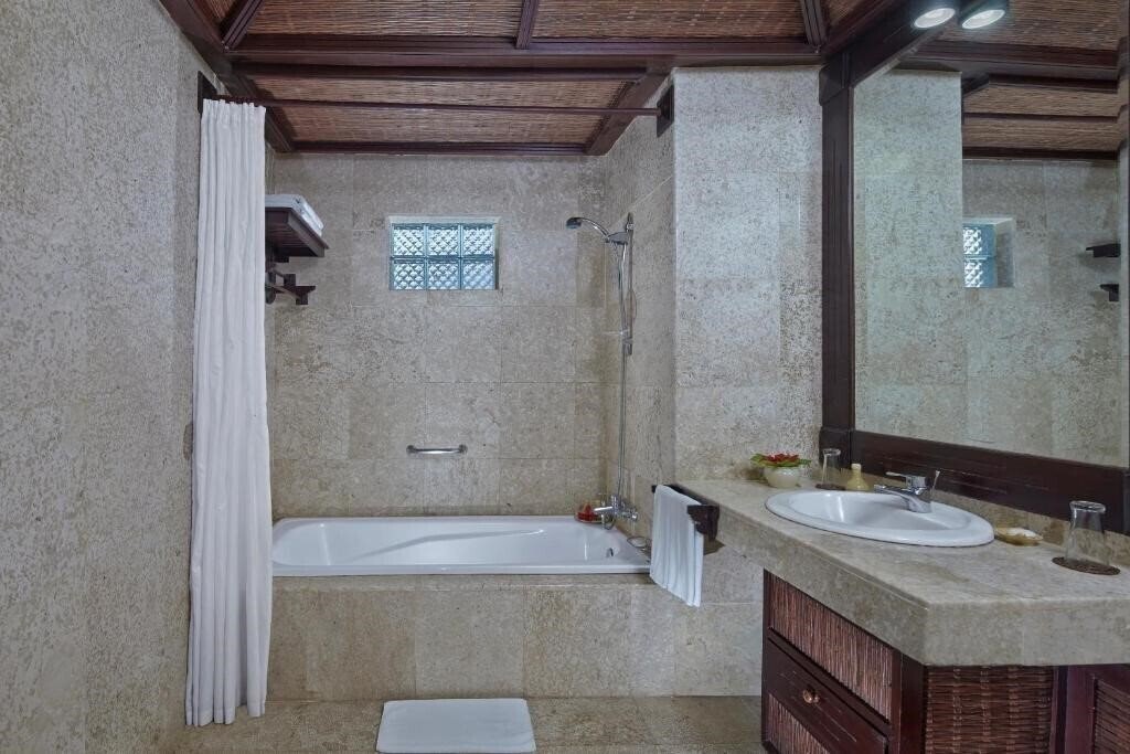 Фотография Tjampuhan & SPA 3*