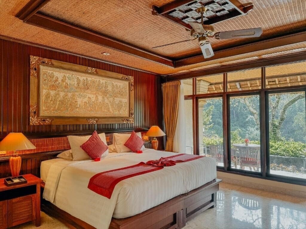 Фотографія Tjampuhan & SPA 3*
