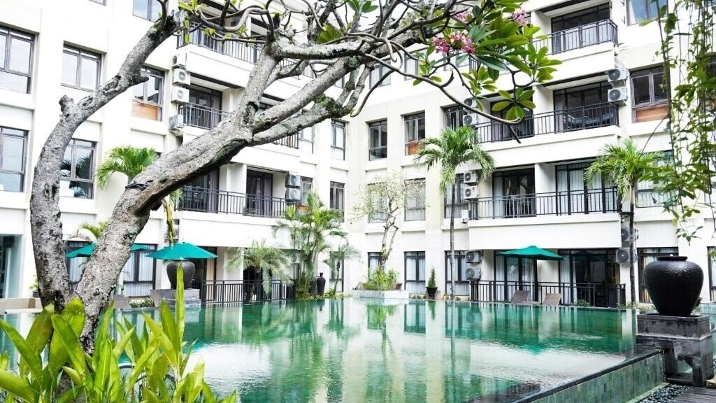 Готель Grand Kuta Hotel & Residence 3*