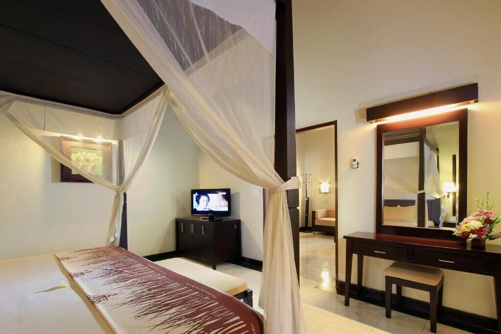 Фотография Kuta Lagoon Resort & Pool Villas 3*
